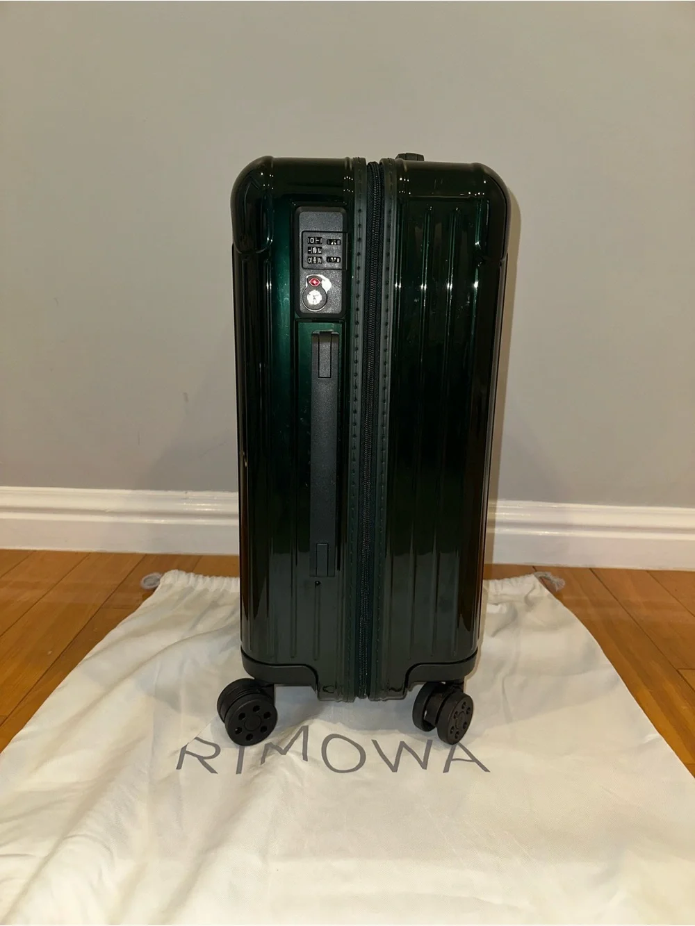 RIMOWA Deep Green Cabin Luggage PRISTINE - Picture 3 of 10